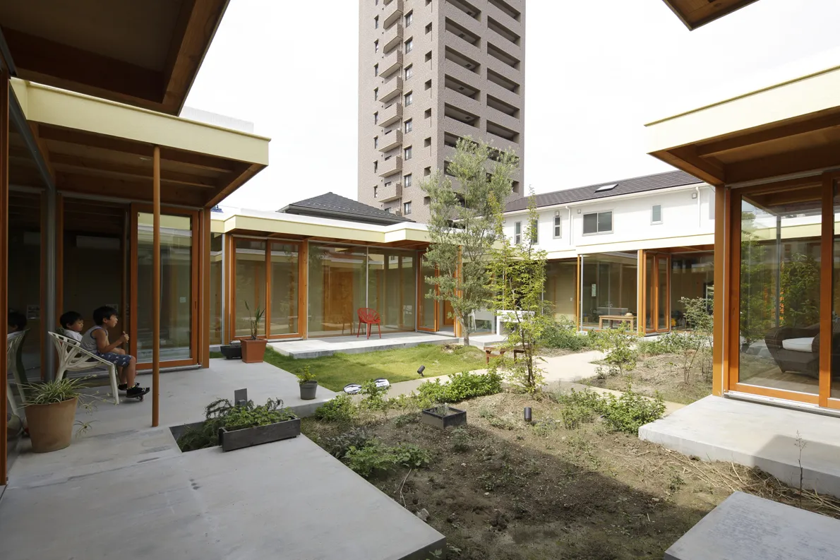 Nagoya is is located at the middle of Tokyo and Osaka. 