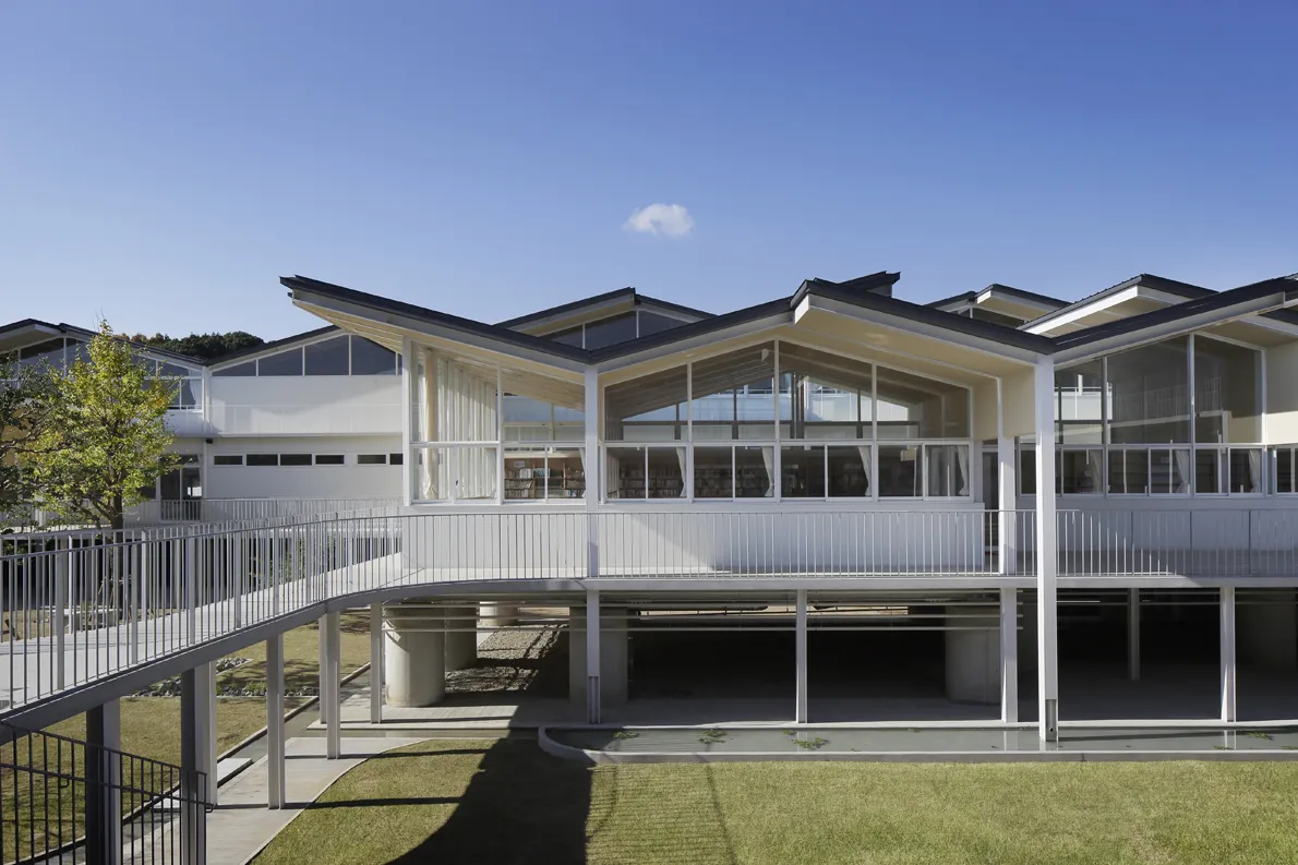 Ureshino Shiota Junior-high School + Ureshino Cultural Center